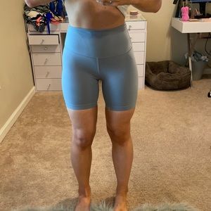 Lululemon Wunder Under Shorts in Chambray